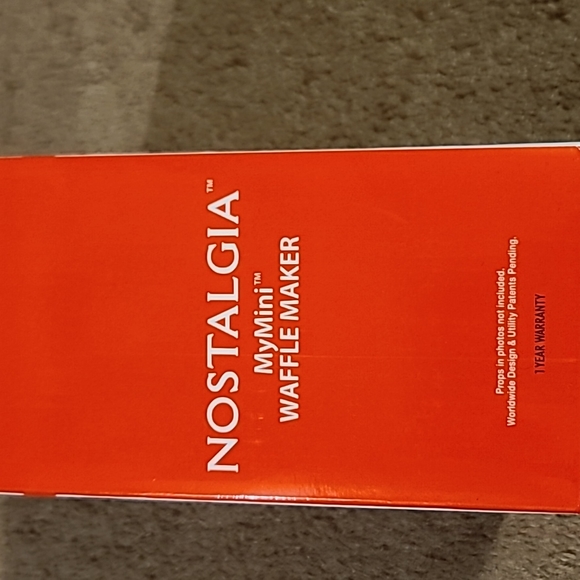 Nostalgia mymini waffle maker - Picture 3 of 3